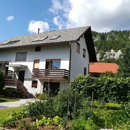 Appartamento Ajdna Zirovnica